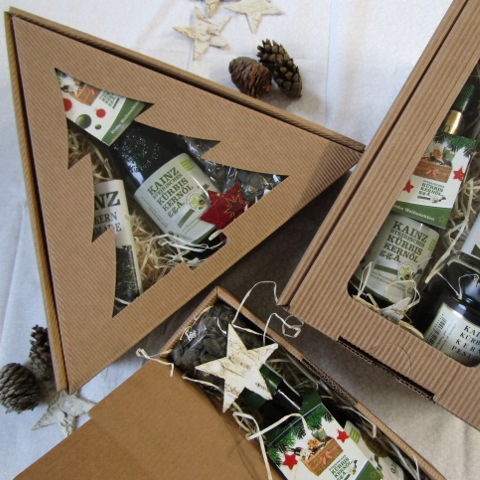 Kainz Kernöl Weihnachtsgeschenkkarton mit Kürbiskernöl, Pesto und Schokolade